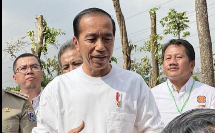 Presiden RI Menunggu Mentri Mentri Berkumpul di IKN