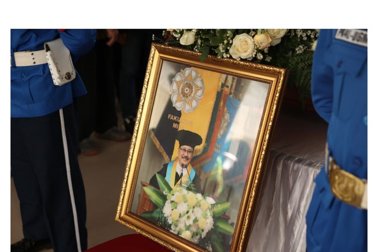 Baru Menjabat 43 Hari Guru Besar UGM Prof Retantyo Meninggal